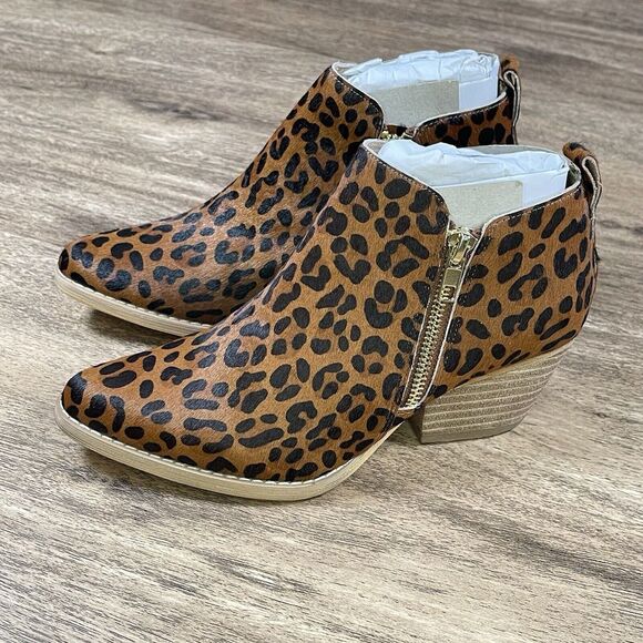 Very Volatile Women's 7 Gracemont Leopard Cheetah Print Leather Ankle Booties - Picture 1 of 8